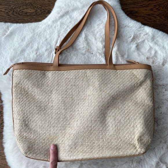 ETIENNE AIGNER Watermelon and Fruit Print Paper Yarn Tote Bag - Picture 13 of 15